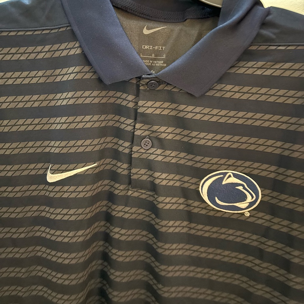 Nike Men's Black and Gray Patterned Polo Shirt